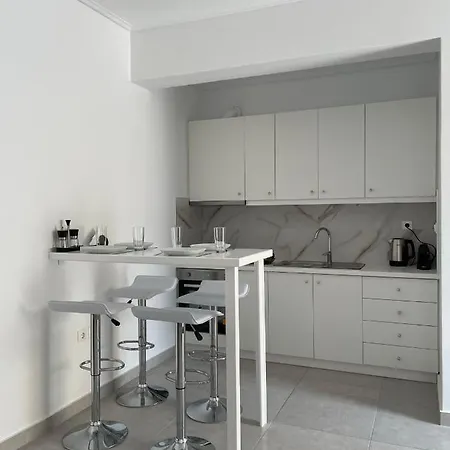 Lovely 2-bedroom In The Heart Of * Ermioni