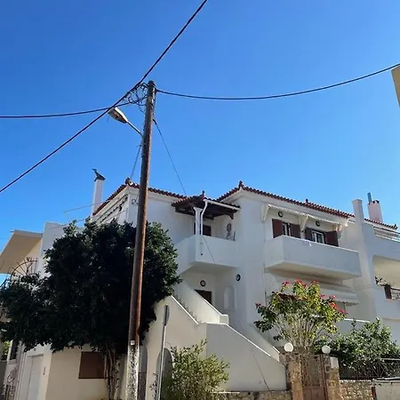 Διαμέρισμα Lovely 2-bedroom In The Heart Of