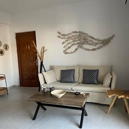 Lovely 2-bedroom In The Heart Of Ermioni