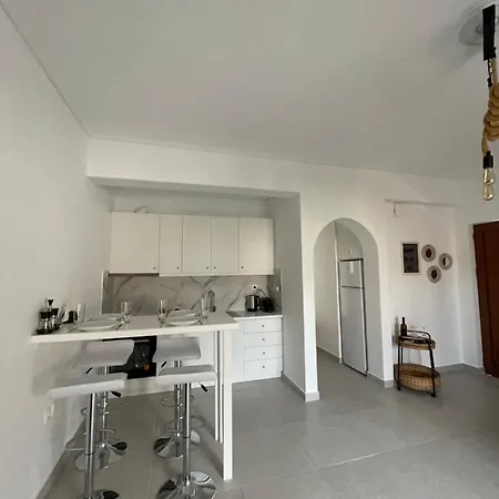 Διαμέρισμα Lovely 2-bedroom In The Heart Of